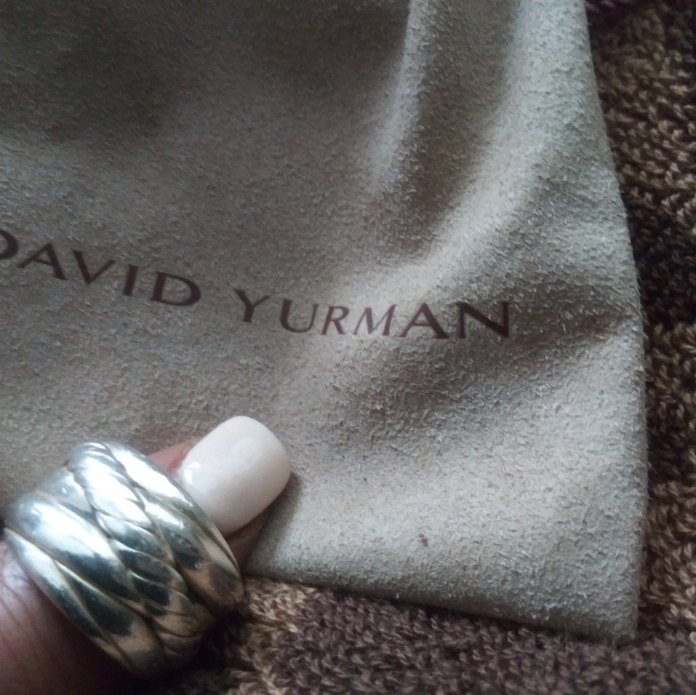David Yurman Ring - Picture 2 of 4